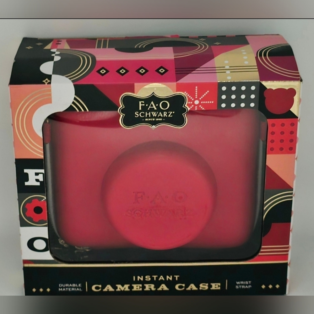 F•A•O SCHWARZ Instant Camera Case